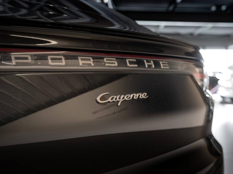 Voitures occasions PORSCHE Cayenne Coupe E-Hybrid Platinum Ed Champagne-au-Mont-d'Or