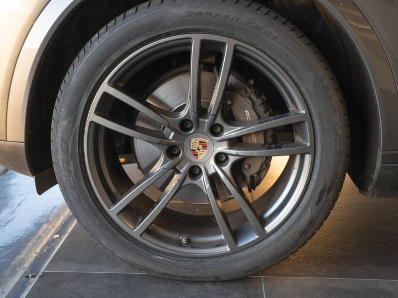 Voitures occasions PORSCHE CAYENNE E-Hybrid Champagne-au-Mont-d'Or