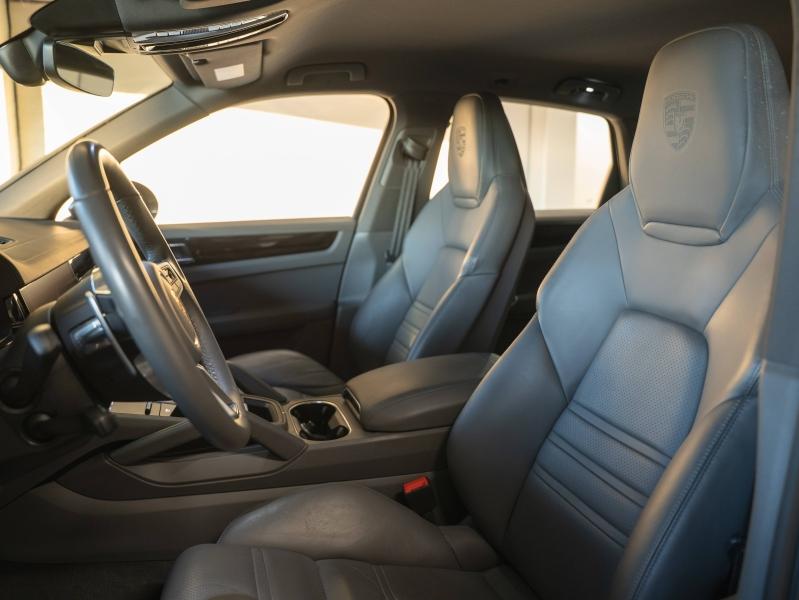 Voitures occasions PORSCHE CAYENNE E-Hybrid Champagne-au-Mont-d'Or
