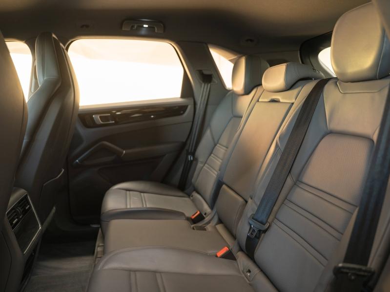 Voitures occasions PORSCHE CAYENNE E-Hybrid Champagne-au-Mont-d'Or