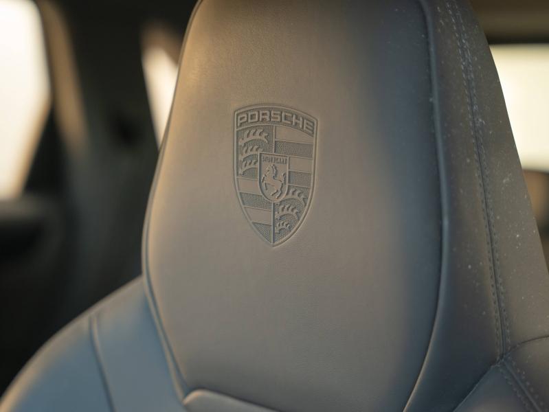 Voitures occasions PORSCHE CAYENNE E-Hybrid Champagne-au-Mont-d'Or