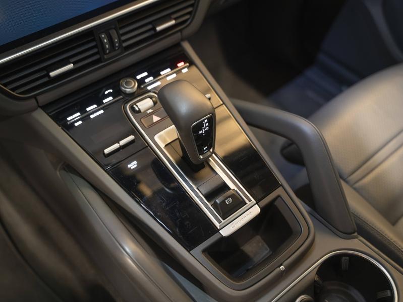 Voitures occasions PORSCHE CAYENNE E-Hybrid Champagne-au-Mont-d'Or