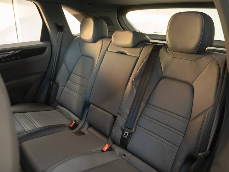Voitures occasions PORSCHE CAYENNE E-Hybrid Champagne-au-Mont-d'Or