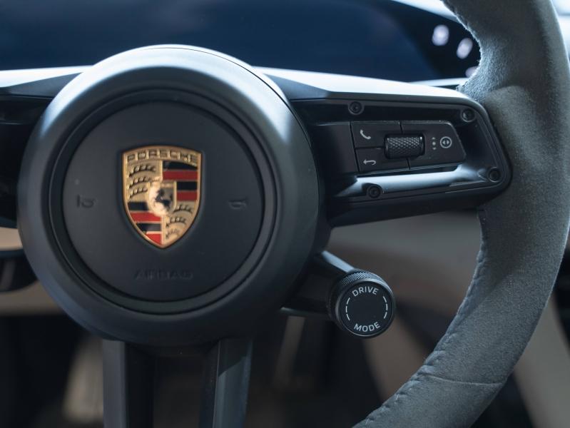 Voitures occasions PORSCHE Taycan GTS Champagne-au-Mont-d'Or