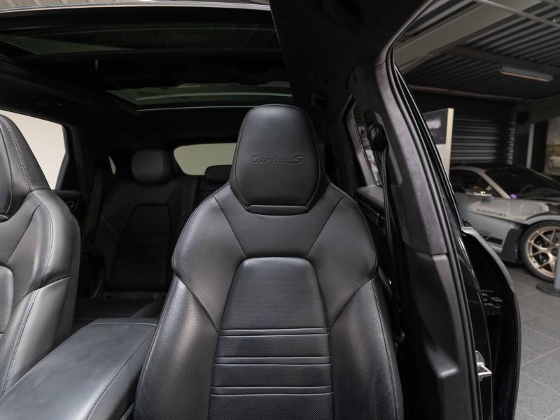 Voitures occasions PORSCHE CAYENNE Turbo S E-Hybrid Champagne-au-Mont-d'Or