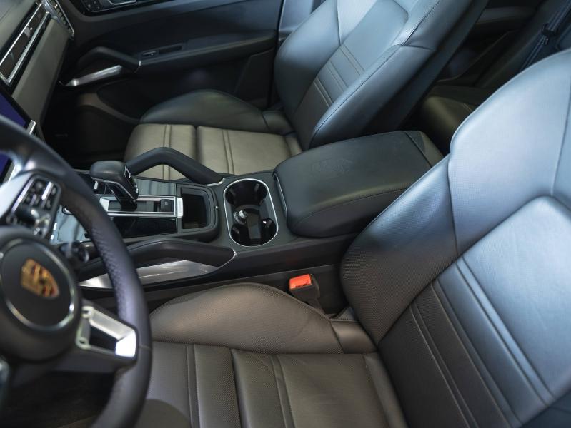 Voitures occasions PORSCHE Cayenne Coupe Turbo S E-Hybrid Champagne-au-Mont-d'Or