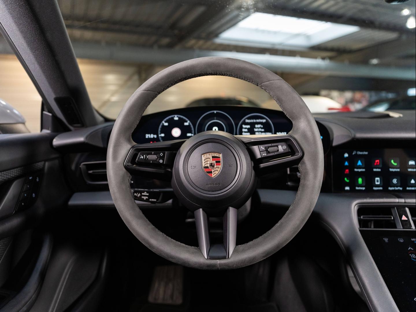 Voitures occasions PORSCHE Taycan Cross Turismo 4 Champagne-au-Mont-d'Or