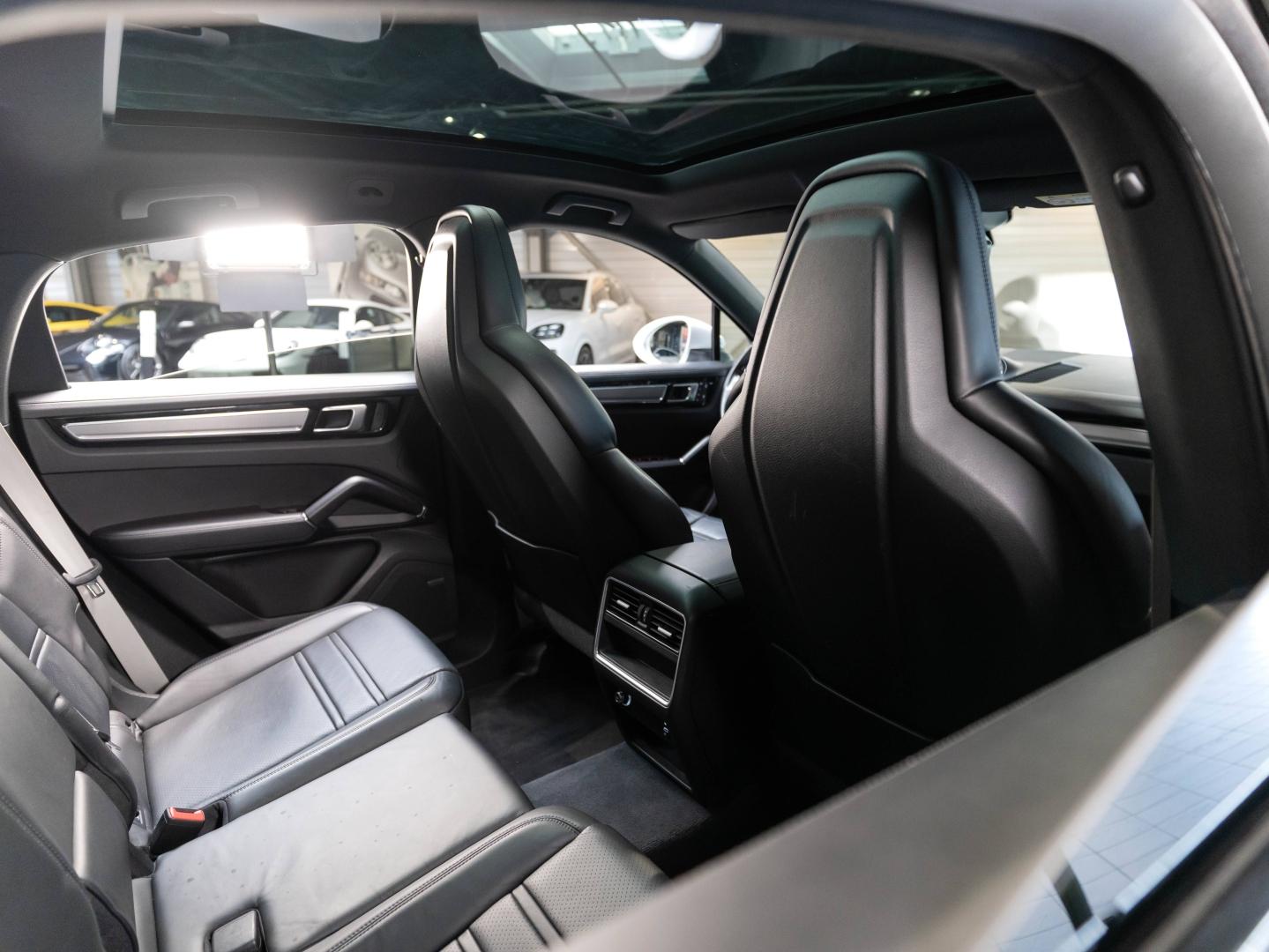 Voitures occasions PORSCHE Cayenne Coupe E-Hybrid Platinum Ed Champagne-au-Mont-d'Or