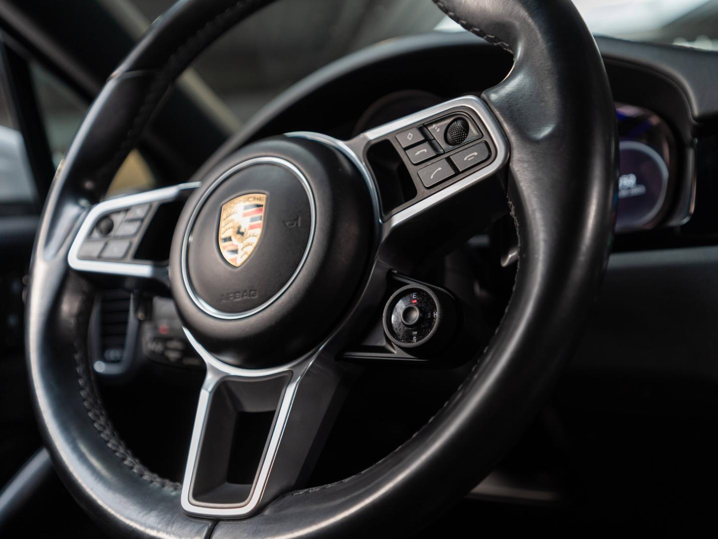Voitures occasions PORSCHE Cayenne Coupe E-Hybrid Platinum Ed Champagne-au-Mont-d'Or