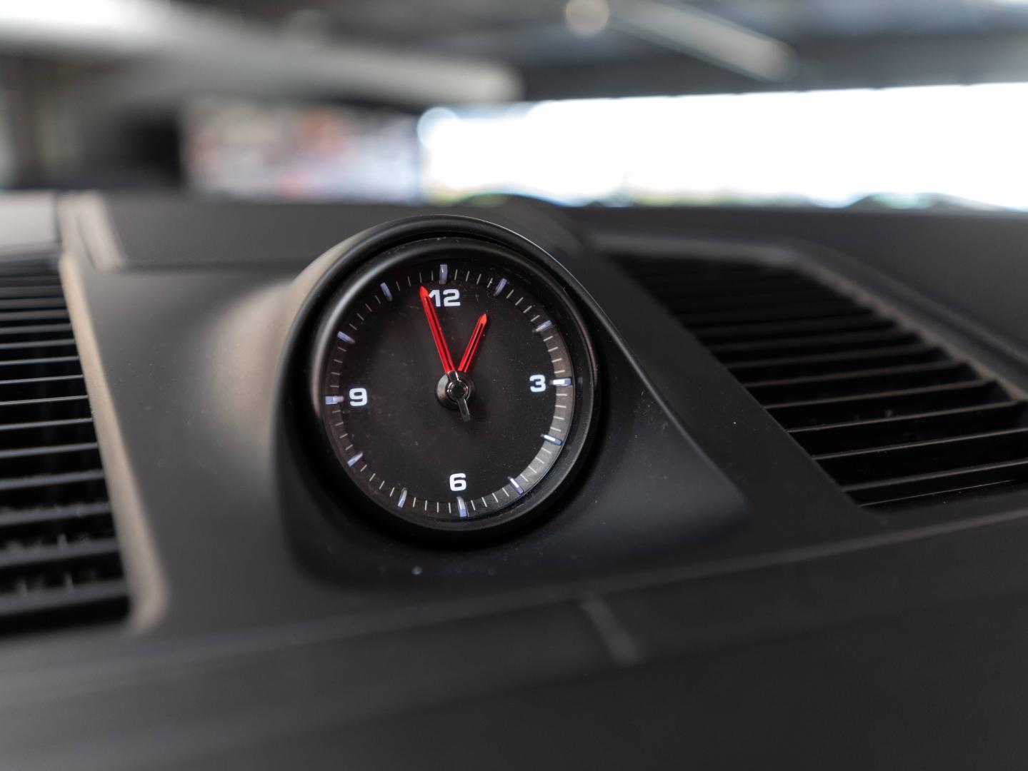 Voitures occasions PORSCHE Cayenne Coupe E-Hybrid Platinum Ed Champagne-au-Mont-d'Or