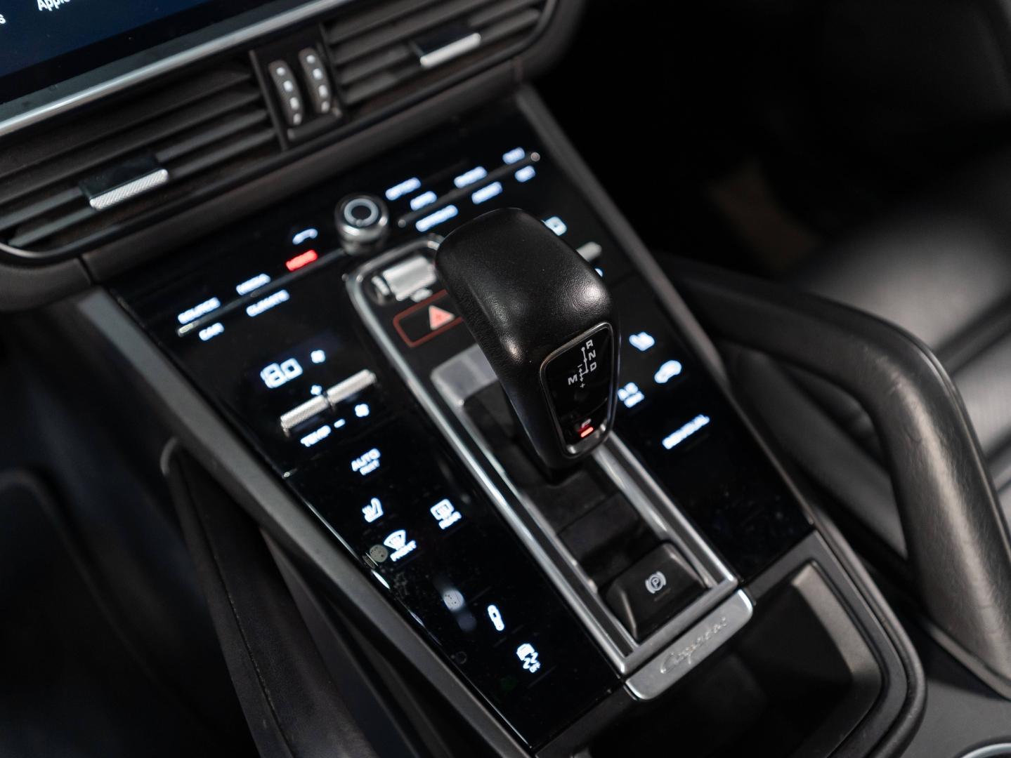 Voitures occasions PORSCHE Cayenne Coupe E-Hybrid Platinum Ed Champagne-au-Mont-d'Or