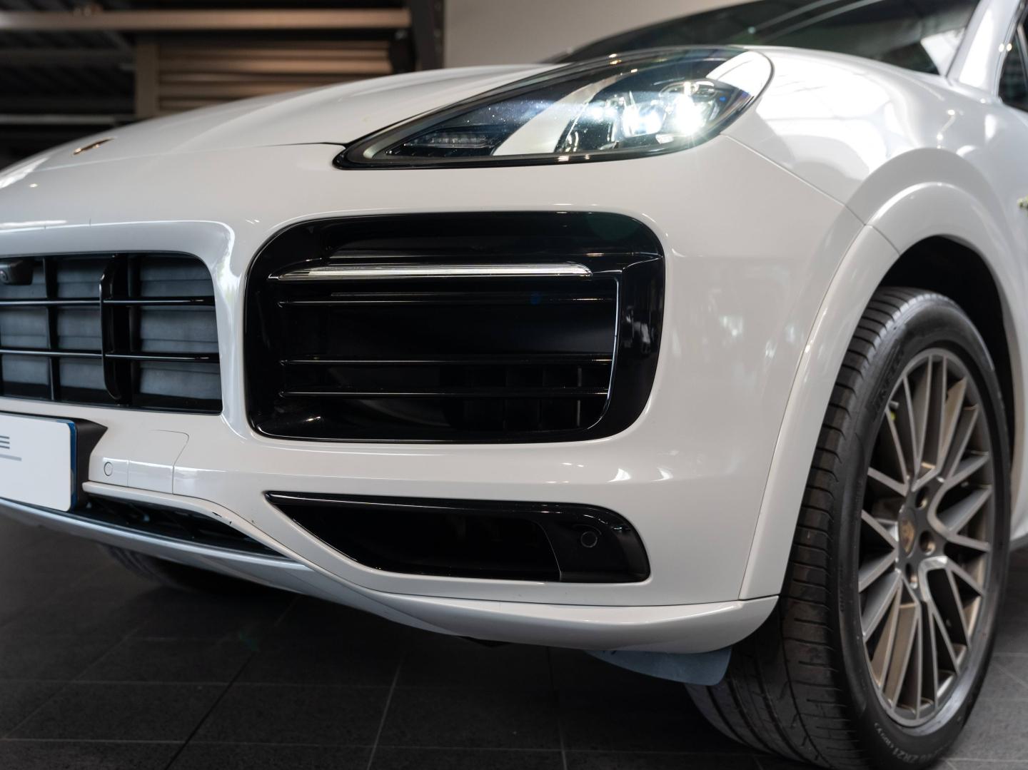 Voitures occasions PORSCHE Cayenne Coupe E-Hybrid Platinum Ed Champagne-au-Mont-d'Or
