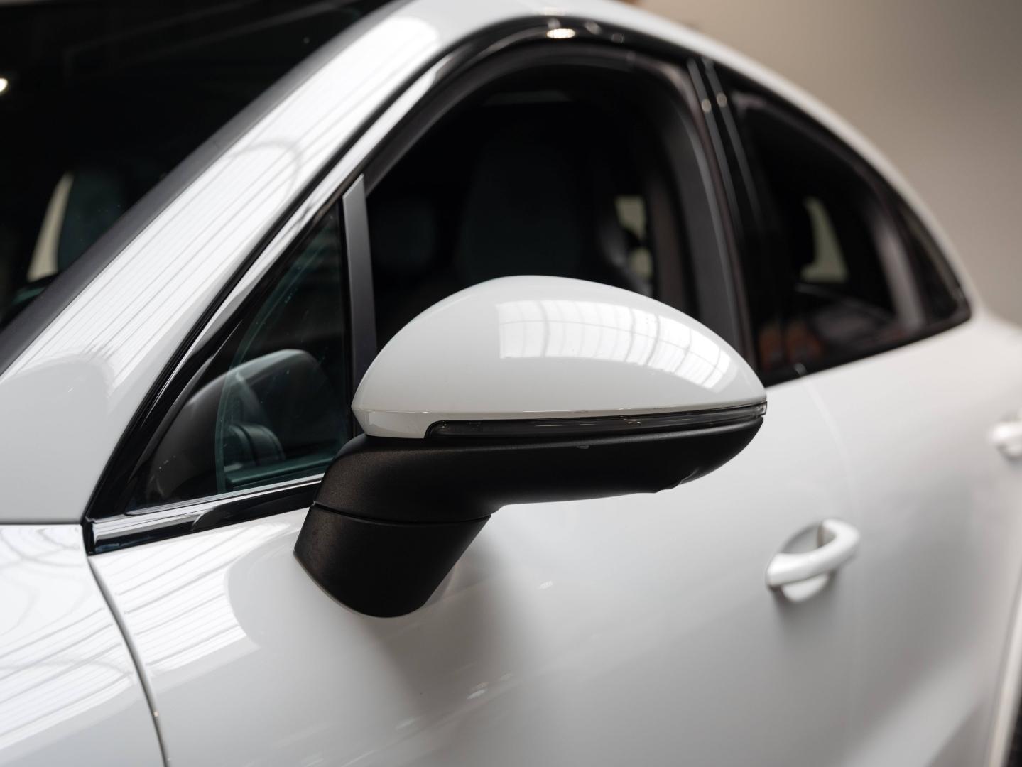 Voitures occasions PORSCHE Cayenne Coupe E-Hybrid Platinum Ed Champagne-au-Mont-d'Or