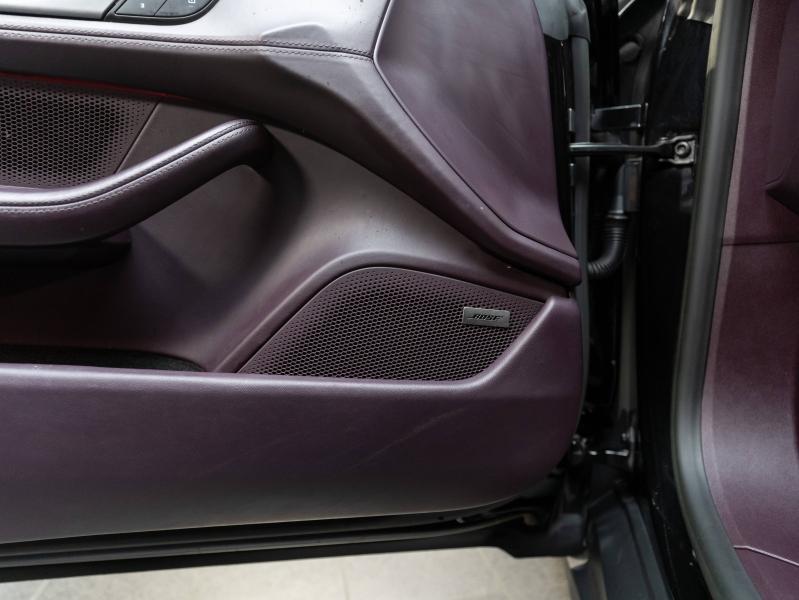 Voitures occasions PORSCHE Taycan Cross Turismo 4 Champagne-au-Mont-d'Or