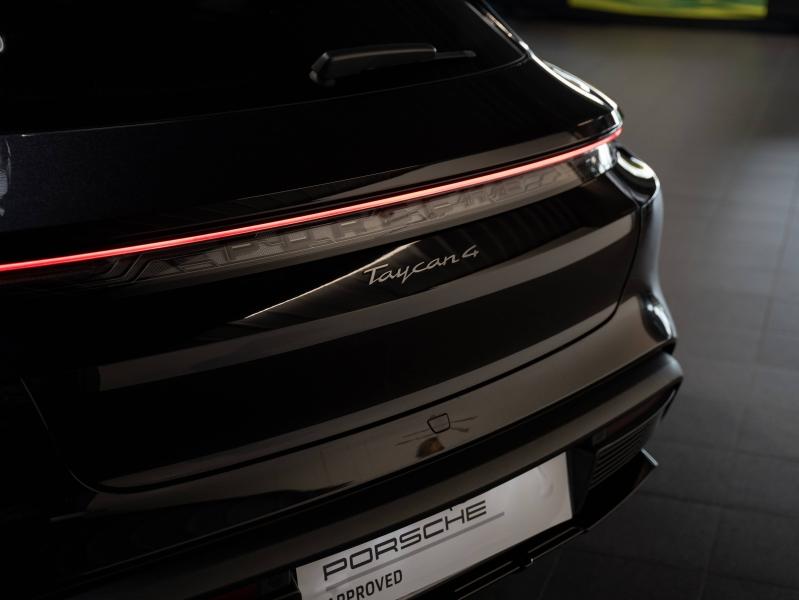 Voitures occasions PORSCHE Taycan Cross Turismo 4 Champagne-au-Mont-d'Or