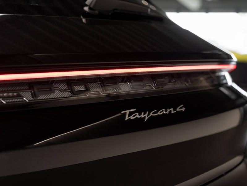 Voitures occasions PORSCHE Taycan Cross Turismo 4 Champagne-au-Mont-d'Or