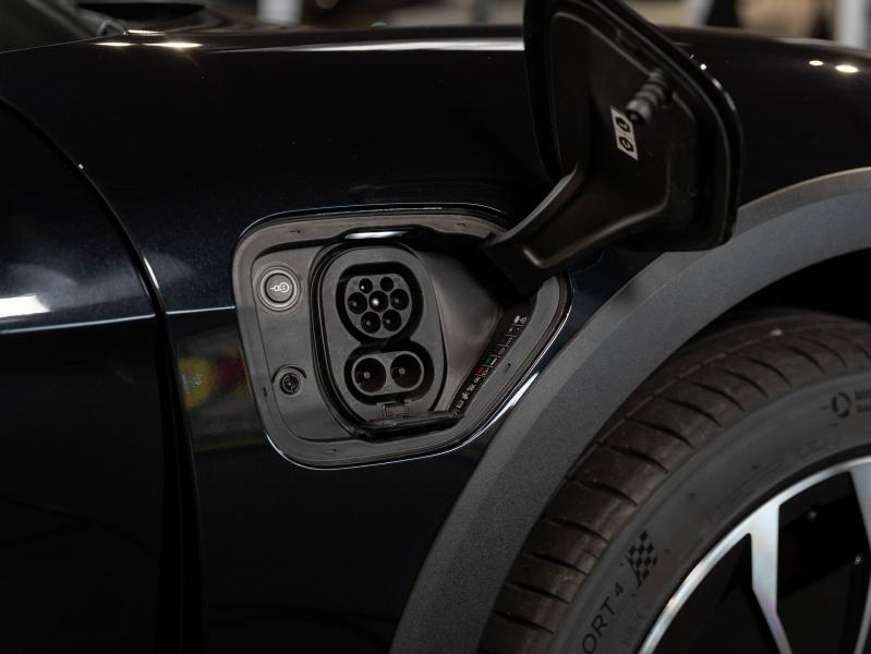 Voitures occasions PORSCHE Taycan Cross Turismo 4 Champagne-au-Mont-d'Or