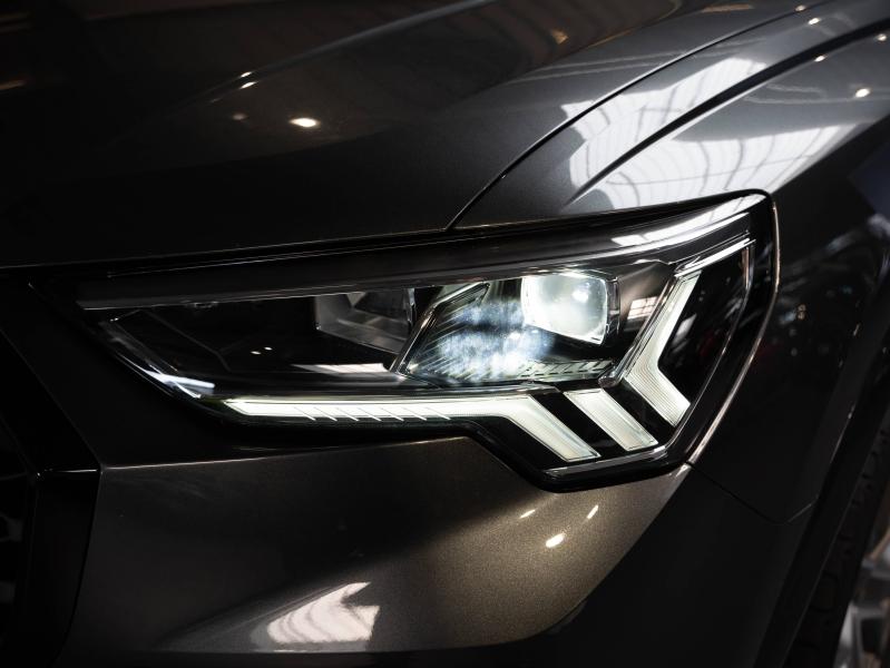 Voitures occasions Audi Q3 Sportback S line Champagne-au-Mont-d'Or