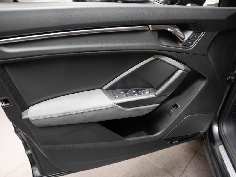 Voitures occasions Audi Q3 Sportback S line Champagne-au-Mont-d'Or