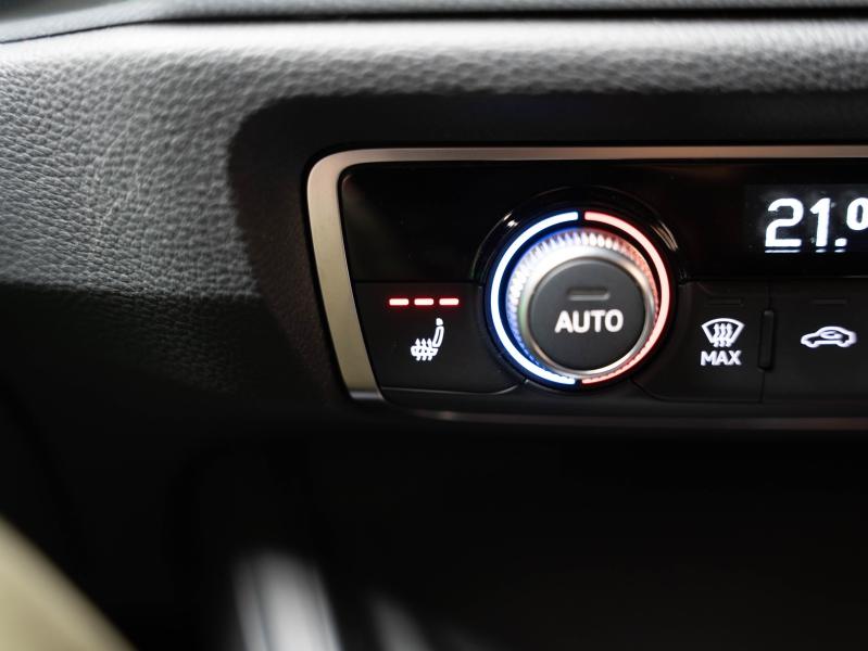 Voitures occasions Audi Q3 Sportback S line Champagne-au-Mont-d'Or