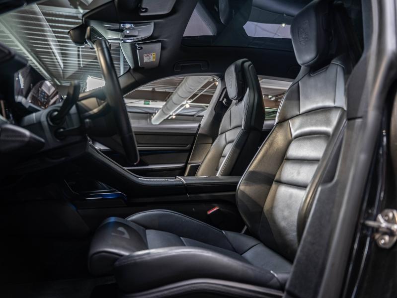 Voitures occasions PORSCHE Taycan Cross Turismo 4S Champagne-au-Mont-d'Or