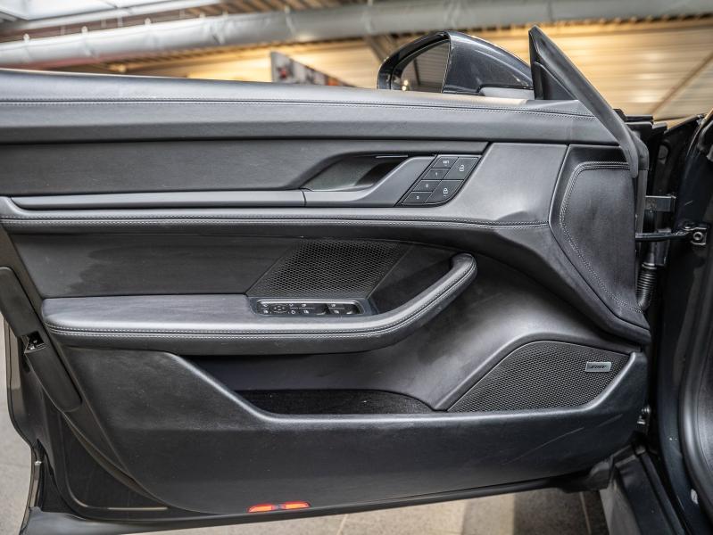 Voitures occasions PORSCHE Taycan Cross Turismo 4S Champagne-au-Mont-d'Or