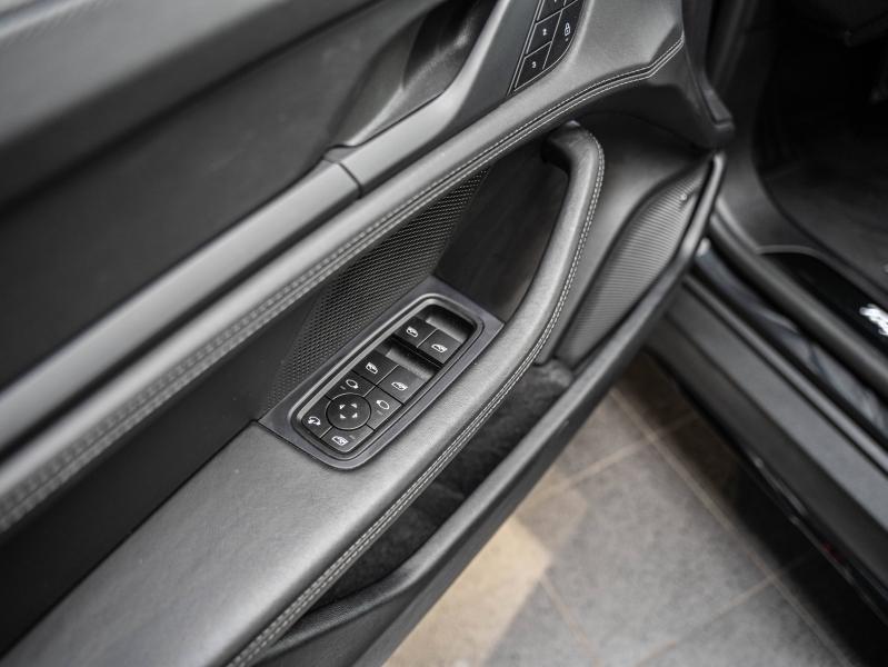 Voitures occasions PORSCHE Taycan Cross Turismo 4S Champagne-au-Mont-d'Or