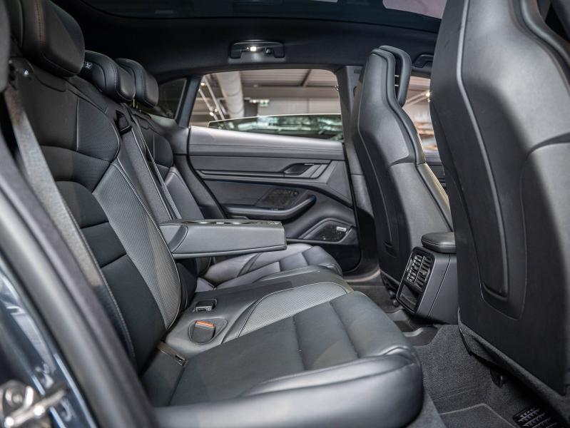 Voitures occasions PORSCHE Taycan Cross Turismo 4S Champagne-au-Mont-d'Or