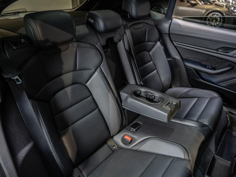 Voitures occasions PORSCHE Taycan Cross Turismo 4S Champagne-au-Mont-d'Or