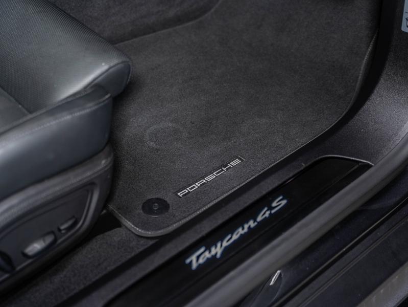 Voitures occasions PORSCHE Taycan Cross Turismo 4S Champagne-au-Mont-d'Or