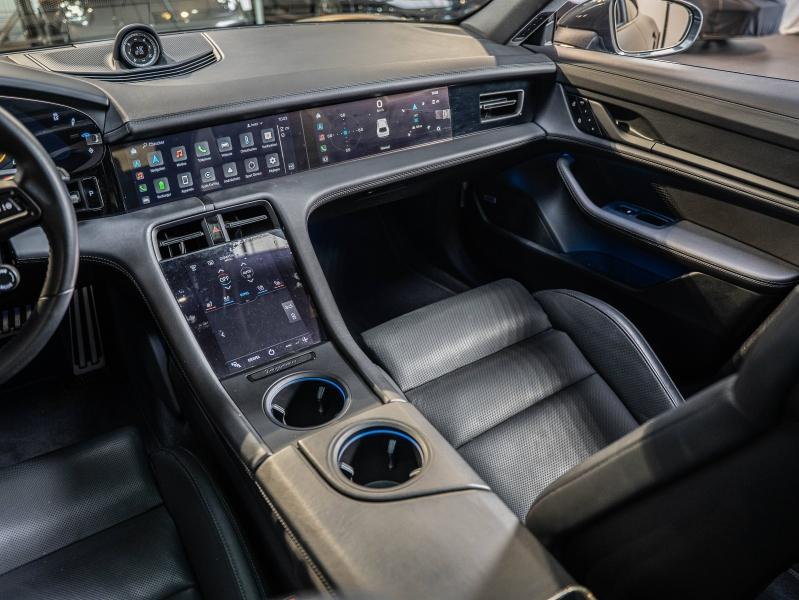 Voitures occasions PORSCHE Taycan Cross Turismo 4S Champagne-au-Mont-d'Or