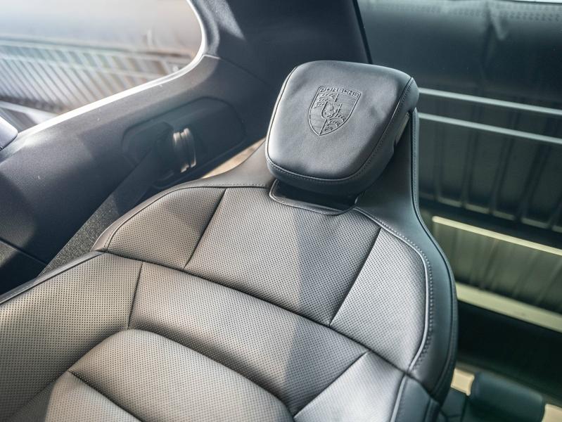 Voitures occasions PORSCHE Taycan Cross Turismo 4S Champagne-au-Mont-d'Or