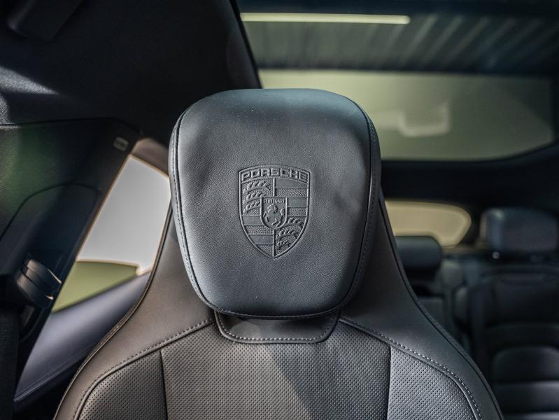 Voitures occasions PORSCHE Taycan Cross Turismo 4S Champagne-au-Mont-d'Or