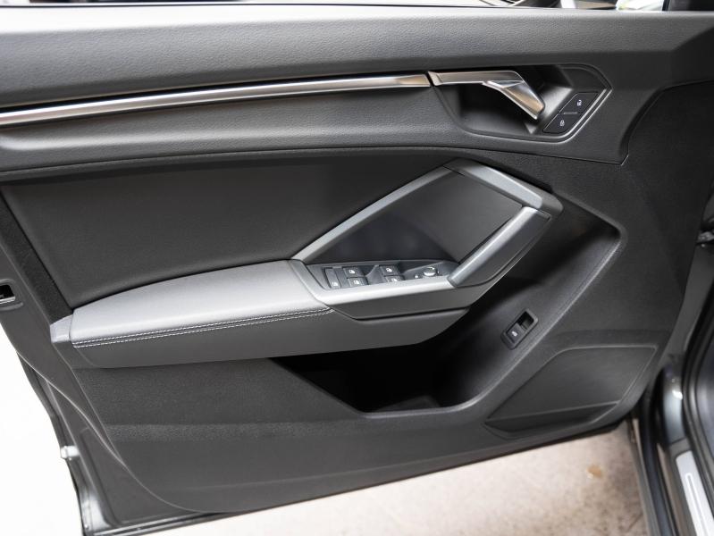 Voitures occasions Audi Q3 S line Champagne-au-Mont-d'Or