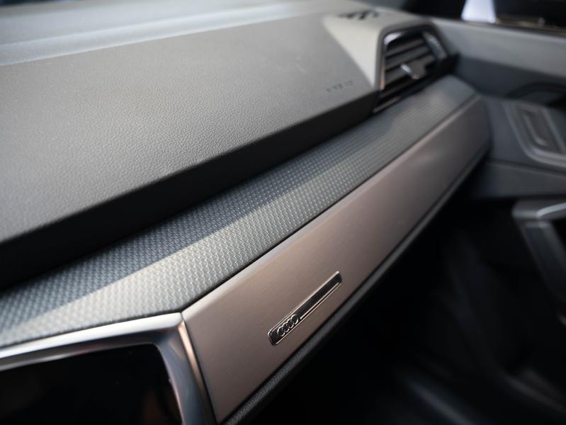 Voitures occasions Audi Q3 S line Champagne-au-Mont-d'Or