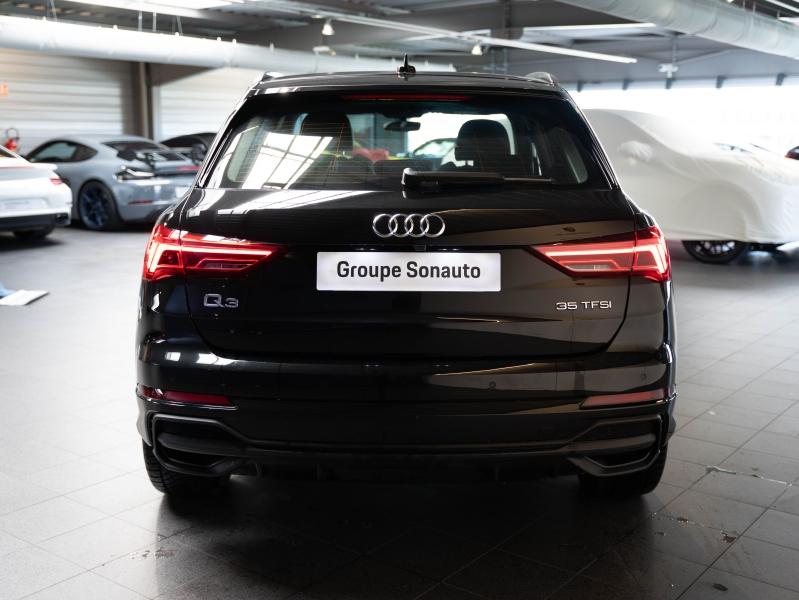 Voitures occasions Audi Q3 S line Champagne-au-Mont-d'Or