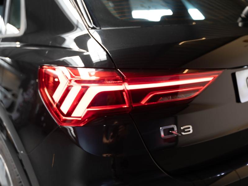 Voitures occasions Audi Q3 S line Champagne-au-Mont-d'Or