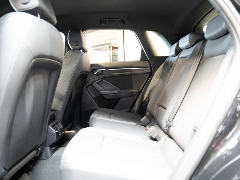 Voitures occasions Audi Q3 S line Champagne-au-Mont-d'Or