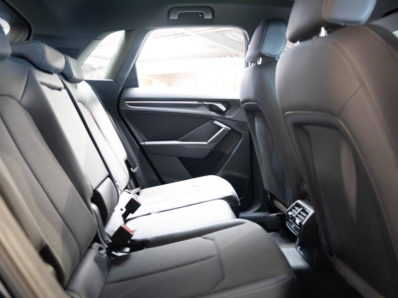 Voitures occasions Audi Q3 S line Champagne-au-Mont-d'Or