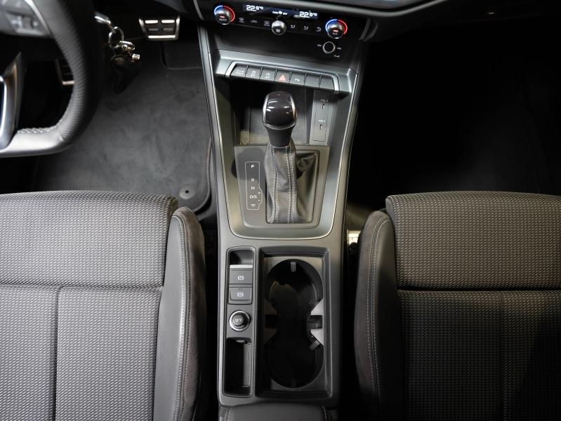 Voitures occasions Audi Q3 S line Champagne-au-Mont-d'Or