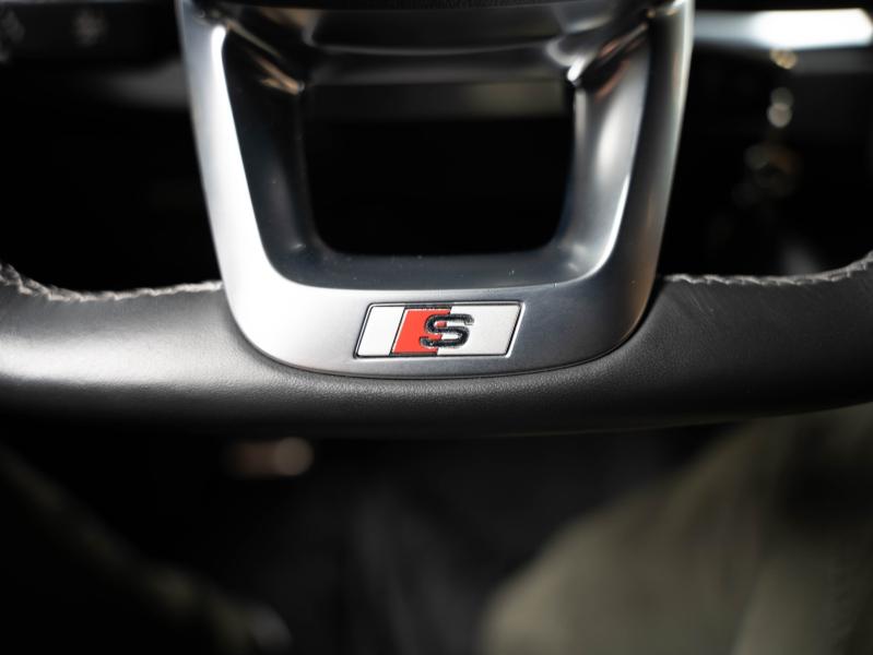 Voitures occasions Audi Q3 S line Champagne-au-Mont-d'Or