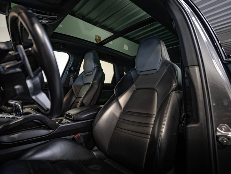 Voitures occasions PORSCHE CAYENNE E-Hybrid Champagne-au-Mont-d'Or