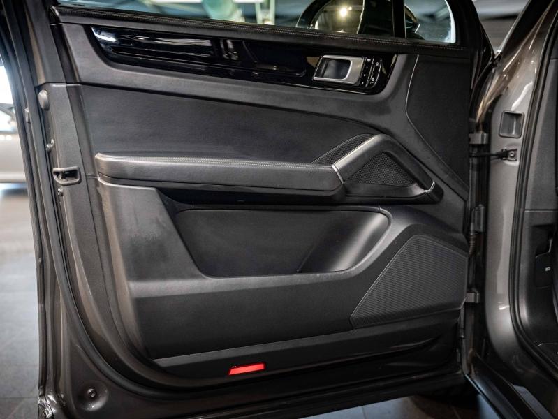 Voitures occasions PORSCHE CAYENNE E-Hybrid Champagne-au-Mont-d'Or