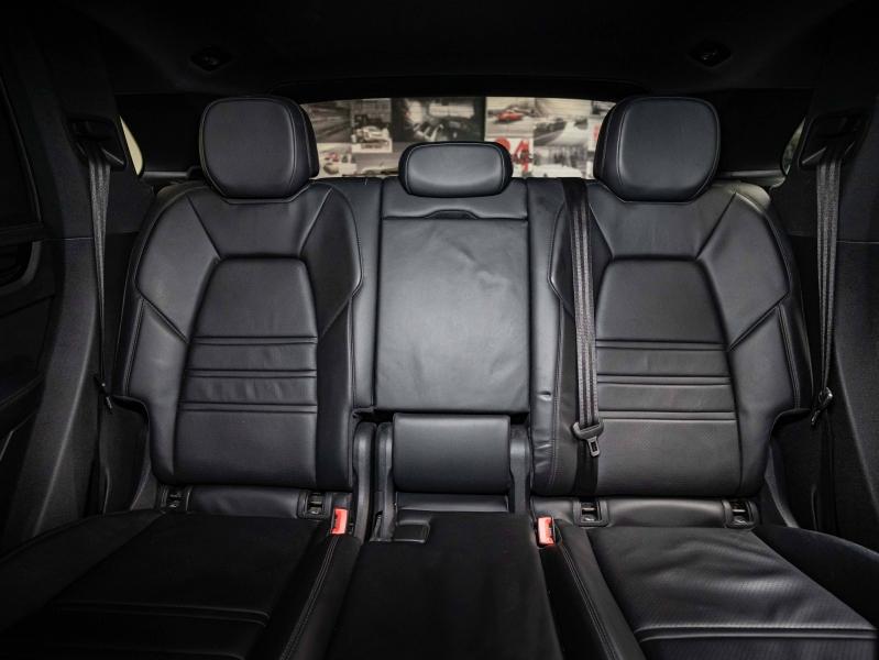 Voitures occasions PORSCHE CAYENNE E-Hybrid Champagne-au-Mont-d'Or