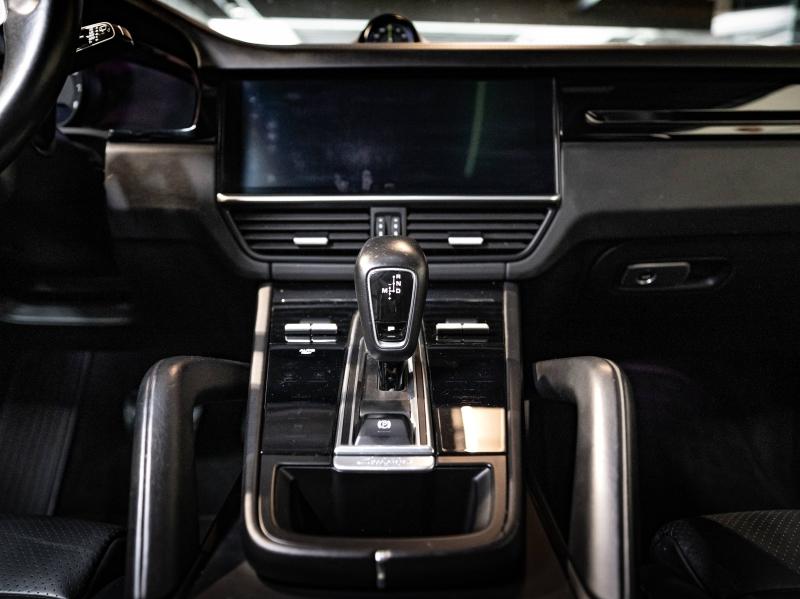 Voitures occasions PORSCHE CAYENNE E-Hybrid Champagne-au-Mont-d'Or