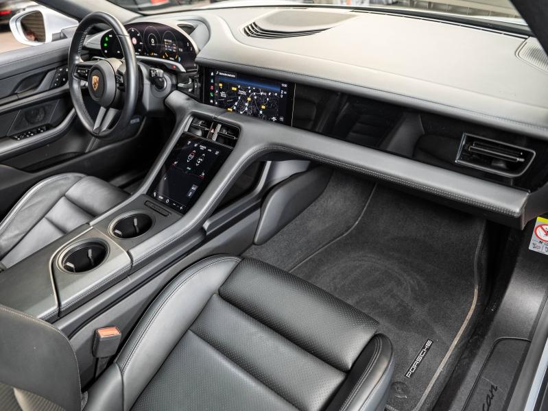 Voitures occasions PORSCHE Taycan Sport Turismo Base Champagne-au-Mont-d'Or