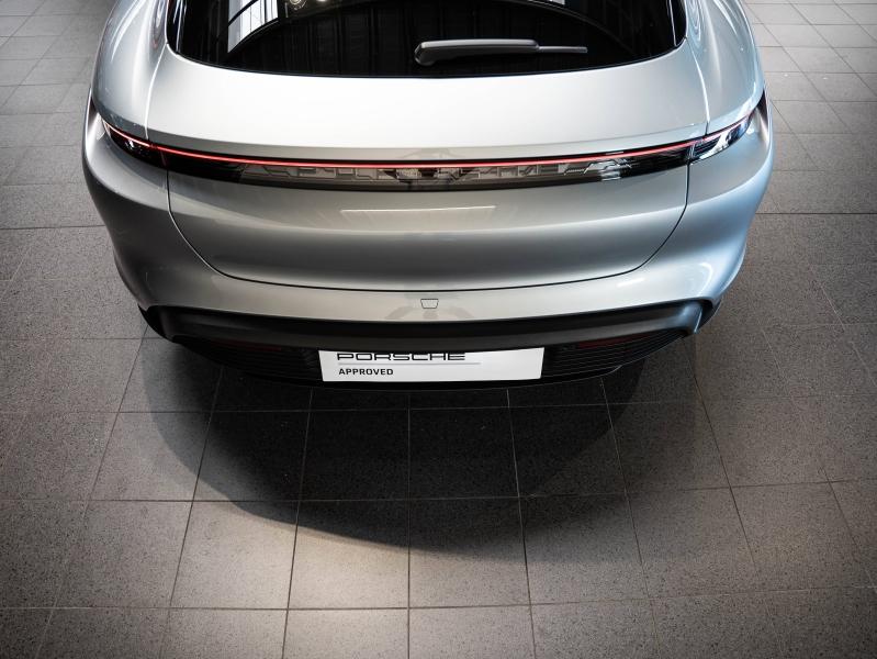 Voitures occasions PORSCHE Taycan Sport Turismo Base Champagne-au-Mont-d'Or