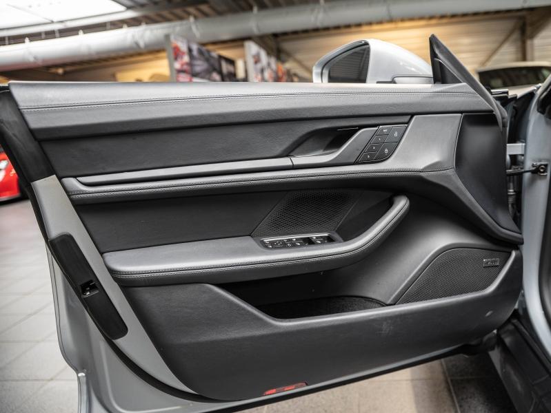 Voitures occasions PORSCHE Taycan Sport Turismo Base Champagne-au-Mont-d'Or