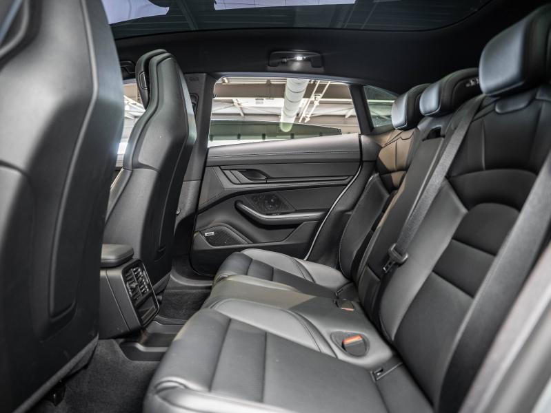 Voitures occasions PORSCHE Taycan Sport Turismo Base Champagne-au-Mont-d'Or