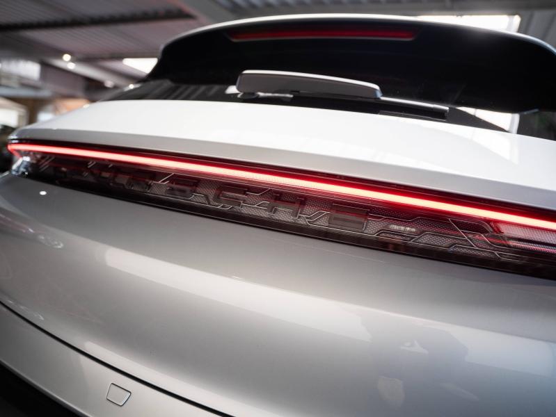 Voitures occasions PORSCHE Taycan Sport Turismo Base Champagne-au-Mont-d'Or